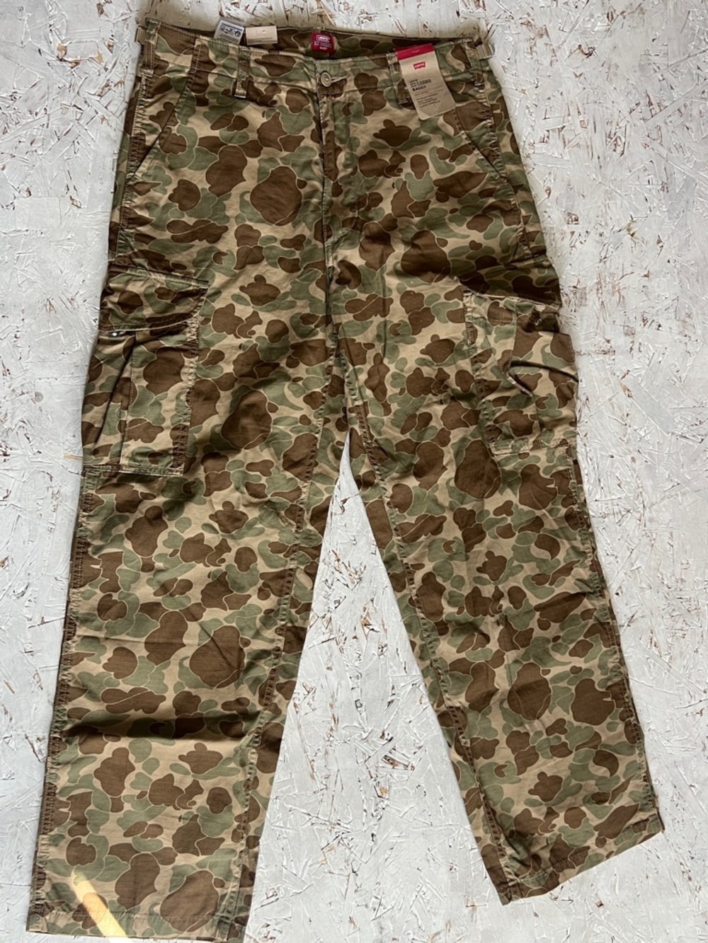 Levi's Men's Camo Cargo Pants - Olive & Brown
